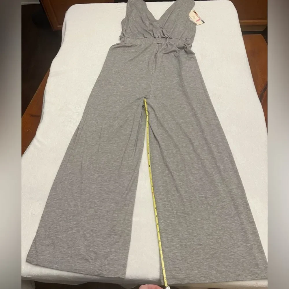 SMALL NWT Grey Wide-Leg Jumpsuit Jumper Elastic Waist and Sleeveless Tank - Picture 6 of 13